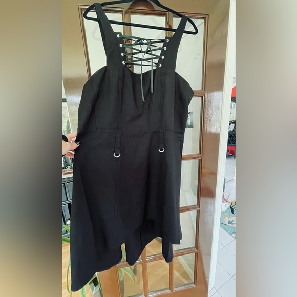 💚💚 TRIPP Royal Bones Figure Flattering Lace-Up Hi-Low Dress. Size: 2X - Picture 5 of 11